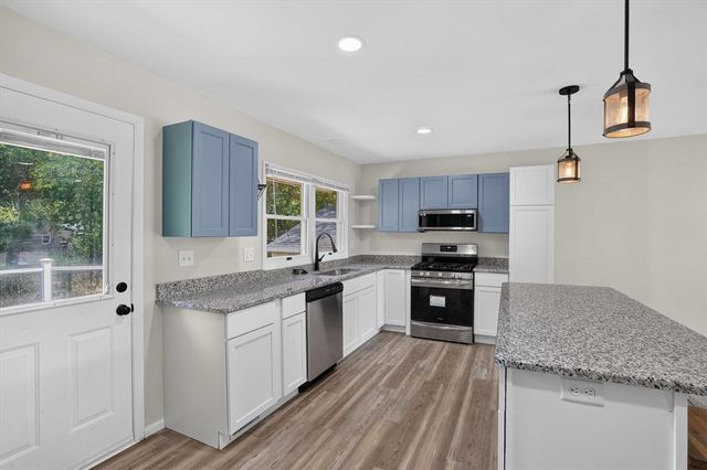 284 Stanford Lane, Jackson, MI 49203