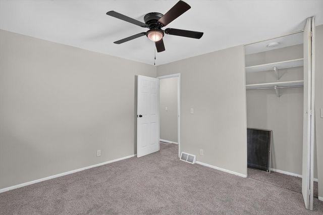 284 Stanford Lane, Jackson, MI 49203