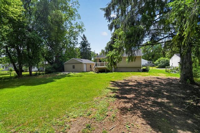 284 Stanford Lane, Jackson, MI 49203
