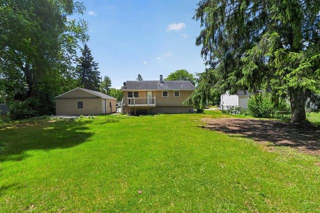 284 Stanford Lane, Jackson, MI 49203