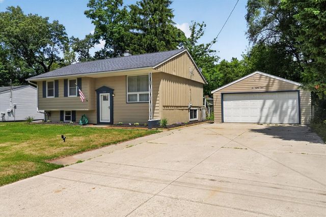 284 Stanford Lane, Jackson, MI 49203