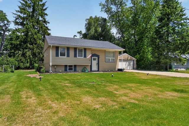 284 Stanford Lane, Jackson, MI 49203