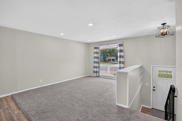 284 Stanford Lane, Jackson, MI 49203