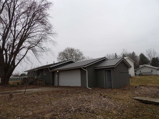 451 E Ludington Avenue, Farwell, MI 48622