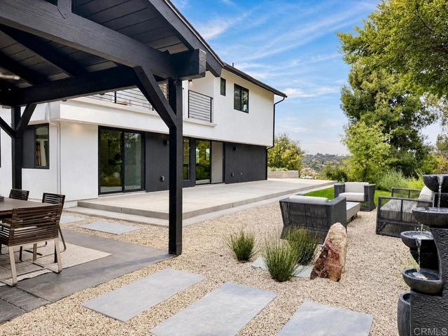 806 Needlerock Place, Escondido, CA 92025