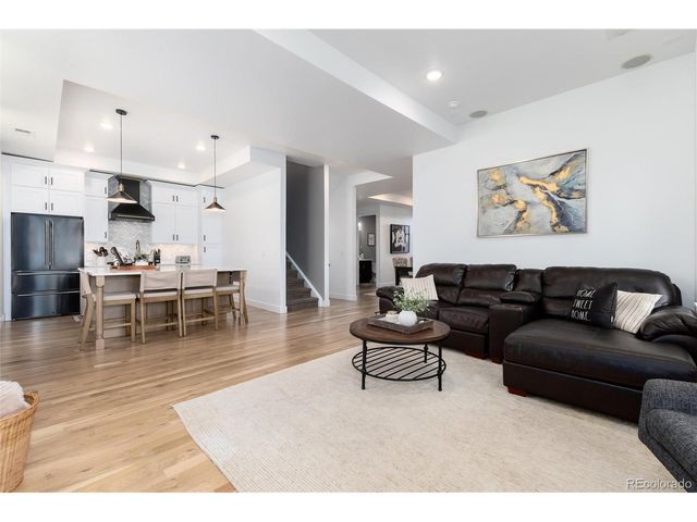 1733 Grove St 4, Denver, CO 80204