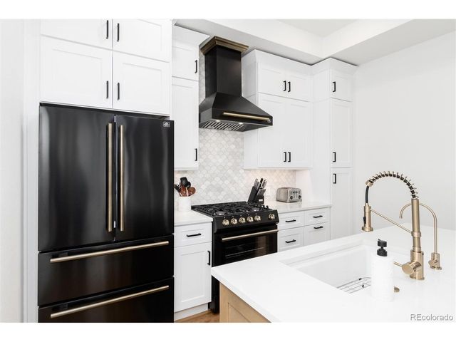 1733 Grove St 4, Denver, CO 80204