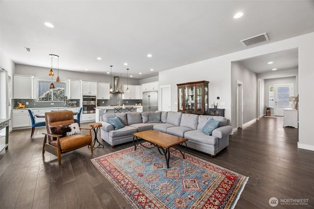 15715 133rd Avenue E, Puyallup, WA 98374