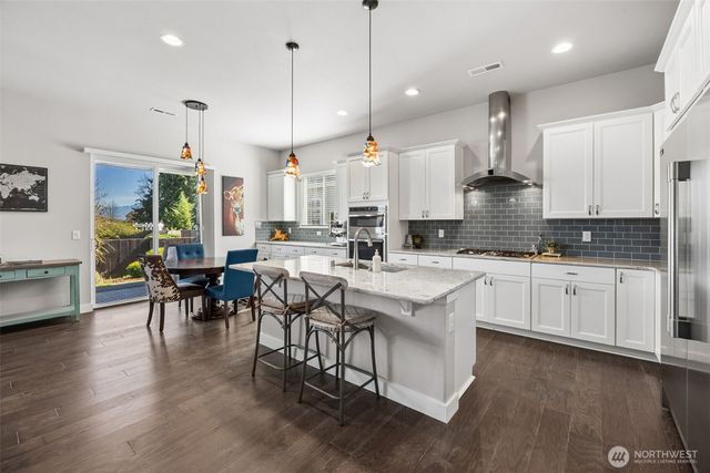 15715 133rd Avenue E, Puyallup, WA 98374