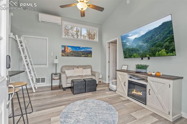 711 N Spruce Street, Colorado Springs, CO 80905