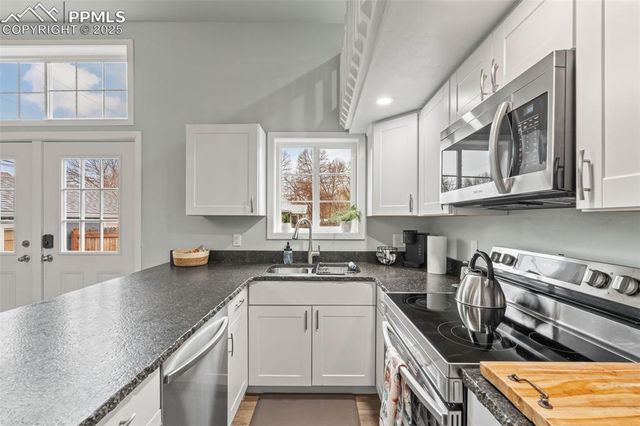 711 N Spruce Street, Colorado Springs, CO 80905