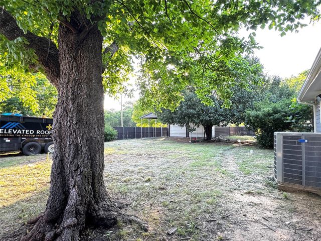 385 Main Street, Dorchester, TX 75459