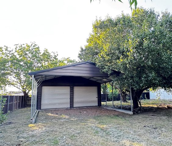 385 Main Street, Dorchester, TX 75459