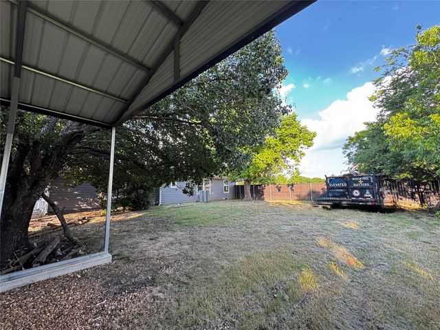 385 Main Street, Dorchester, TX 75459