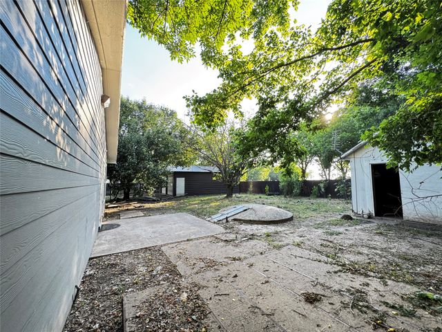 385 Main Street, Dorchester, TX 75459