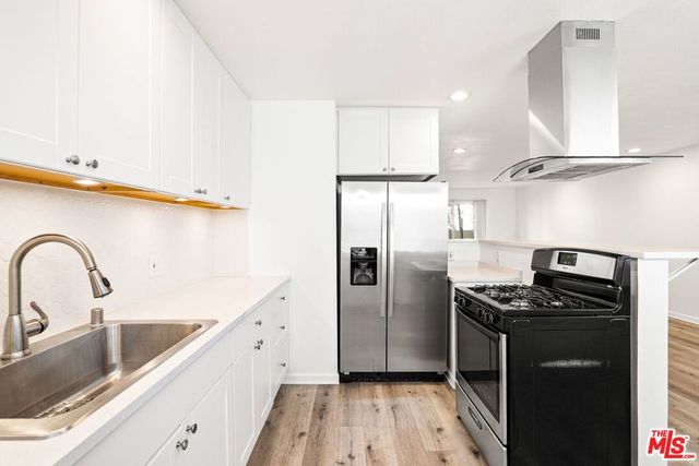 2242 S Bentley Avenue 4, Los Angeles, CA 90064