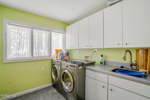 2242 Dundas Road, Ottawa Hills, OH 43606