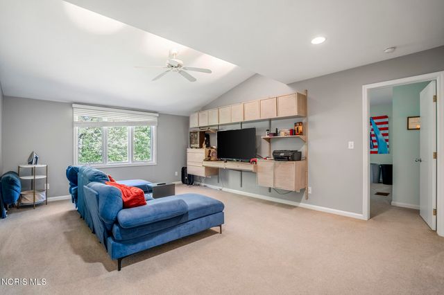 2242 Dundas Road, Ottawa Hills, OH 43606