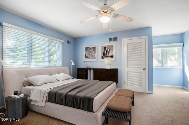2242 Dundas Road, Ottawa Hills, OH 43606