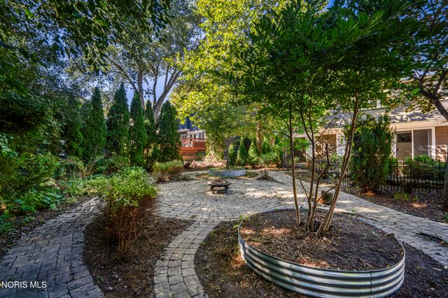 2242 Dundas Road, Ottawa Hills, OH 43606