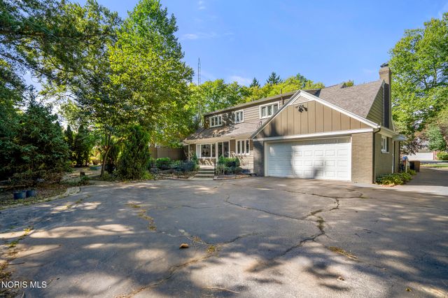 2242 Dundas Road, Ottawa Hills, OH 43606