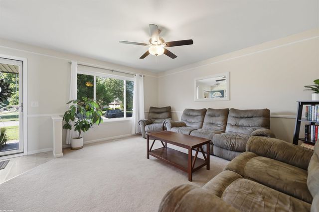 15366 Van Meter Drive, Macomb, MI 48044