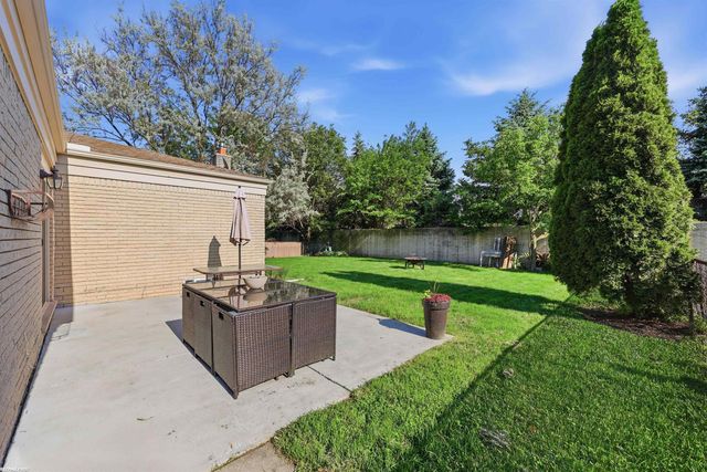 15366 Van Meter Drive, Macomb, MI 48044