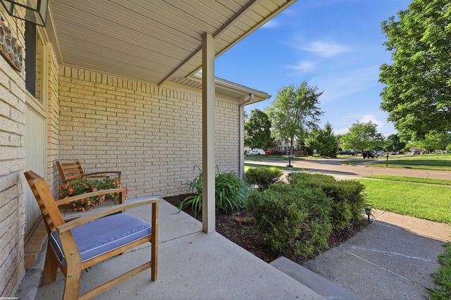 15366 Van Meter Drive, Macomb, MI 48044
