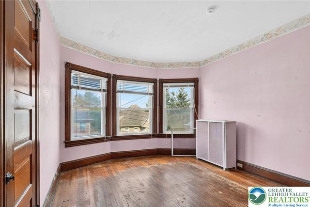 132 James Street, Easton, PA 18042
