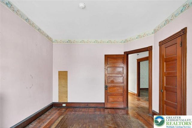 132 James Street, Easton, PA 18042