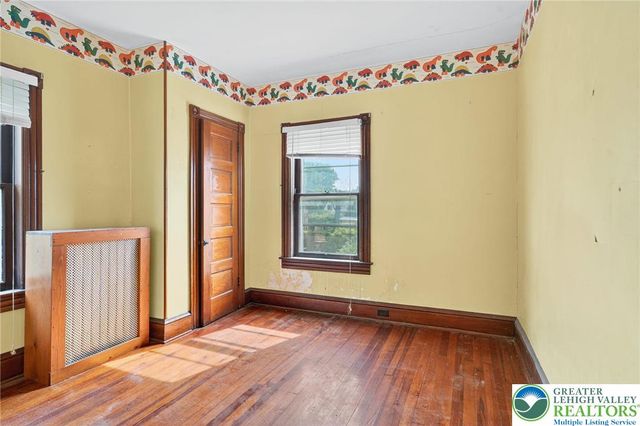 132 James Street, Easton, PA 18042