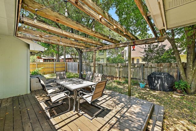 502 Dusty Leather CT, Pflugerville, TX 78660