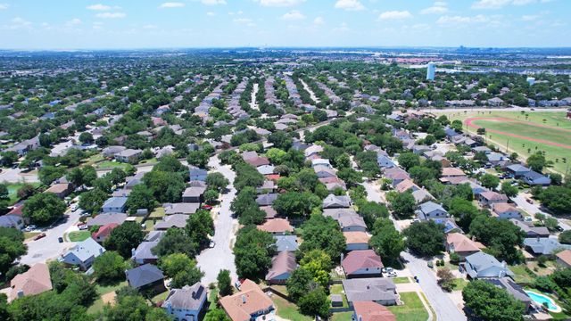 502 Dusty Leather CT, Pflugerville, TX 78660