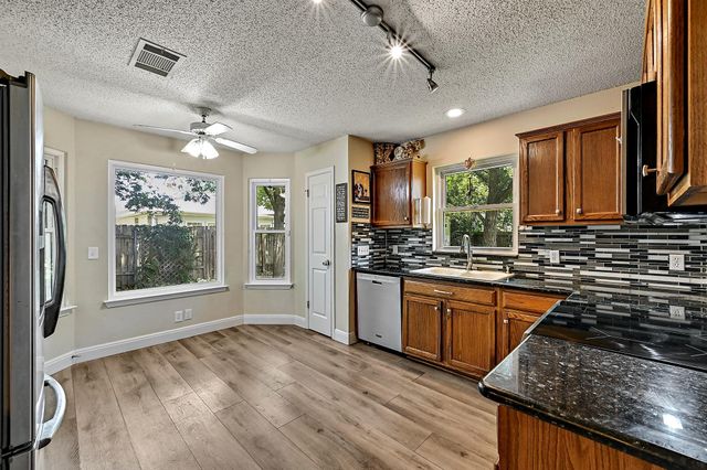 502 Dusty Leather CT, Pflugerville, TX 78660