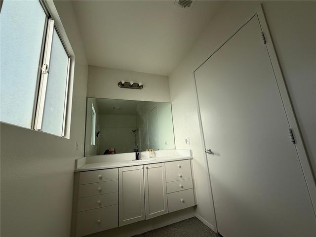 911 N Beaudry Avenue E, Los Angeles, CA 90012