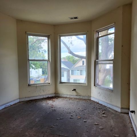 7233 S Sangamon Street, Chicago, IL 60621