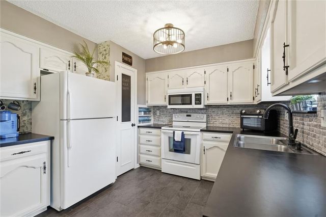16009 Eastern Avenue, Belton, MO 64012