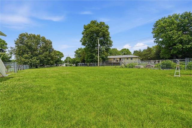 16009 Eastern Avenue, Belton, MO 64012