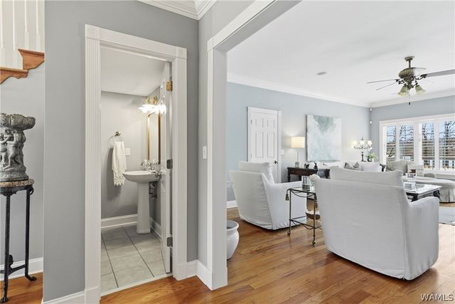 12425 Lakeview manor, Northport, AL 35475