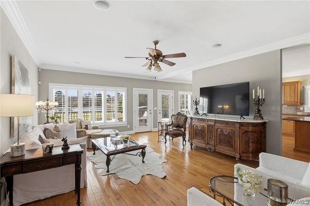 12425 Lakeview manor, Northport, AL 35475