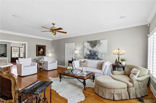 12425 Lakeview manor, Northport, AL 35475