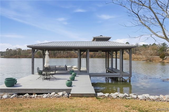 12425 Lakeview manor, Northport, AL 35475