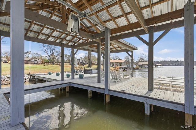 12425 Lakeview manor, Northport, AL 35475