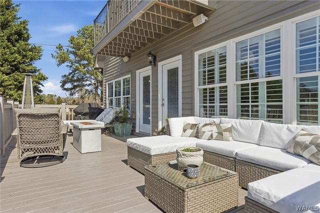 12425 Lakeview manor, Northport, AL 35475