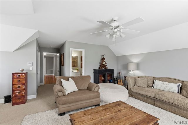 12425 Lakeview manor, Northport, AL 35475