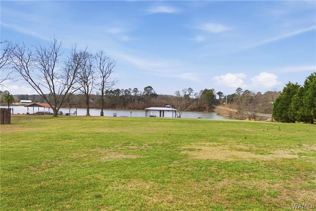 12425 Lakeview manor, Northport, AL 35475