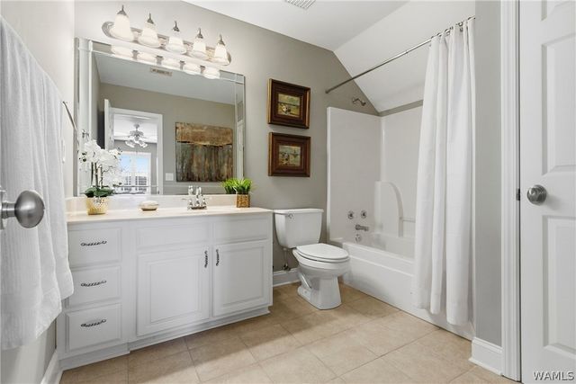 12425 Lakeview manor, Northport, AL 35475