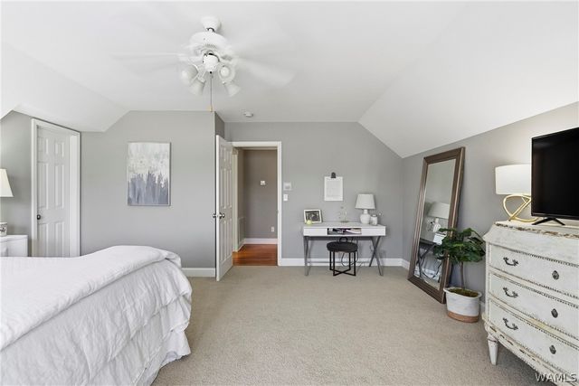 12425 Lakeview manor, Northport, AL 35475