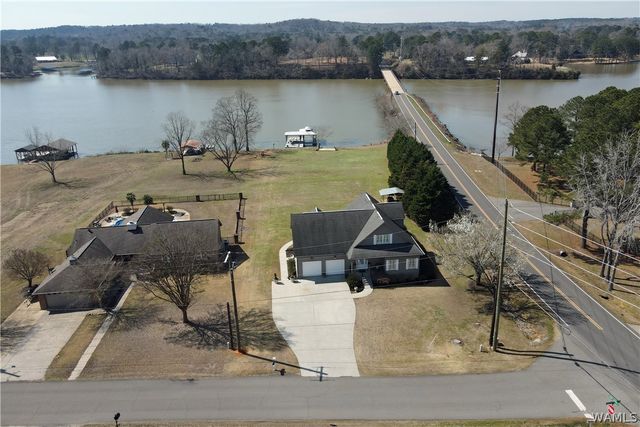 12425 Lakeview manor, Northport, AL 35475