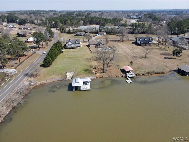 12425 Lakeview manor, Northport, AL 35475